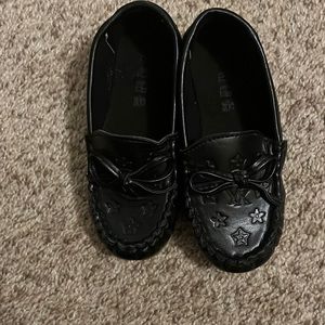 Shoes black for girl 8t